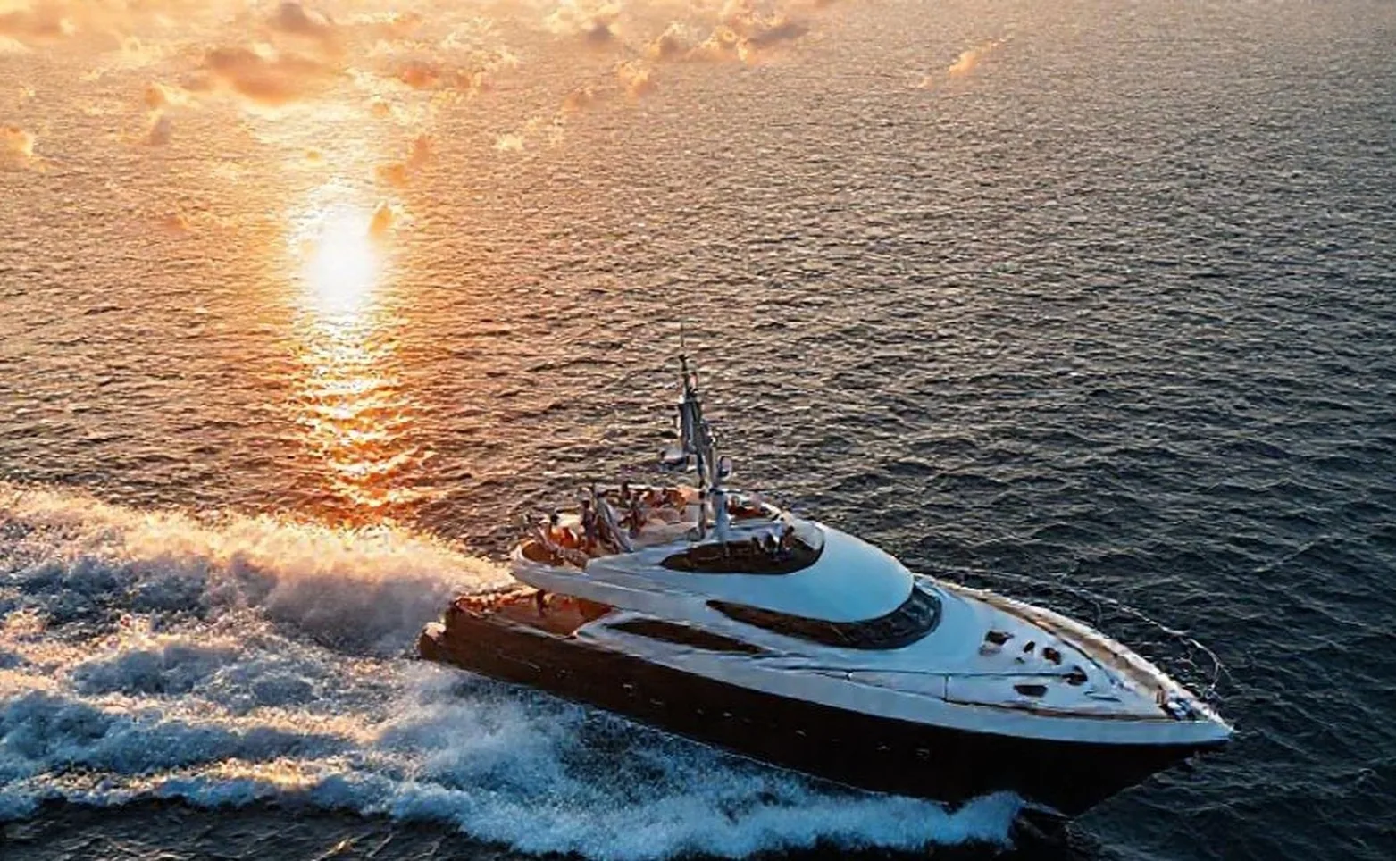 vip yacht cruise experience